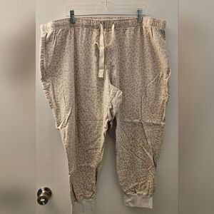 Old Navy Women's Beige Animal Print Joggers